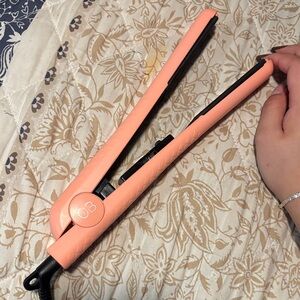 Peach Hair Straightener